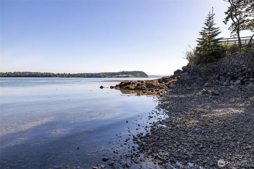 1217 Jamison Street Lummi Island WA 98262