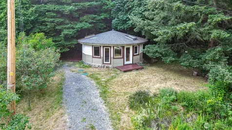 1217 Jamison Street Lummi Island WA 98262