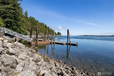 1217 Jamison Street Lummi Island WA 98262