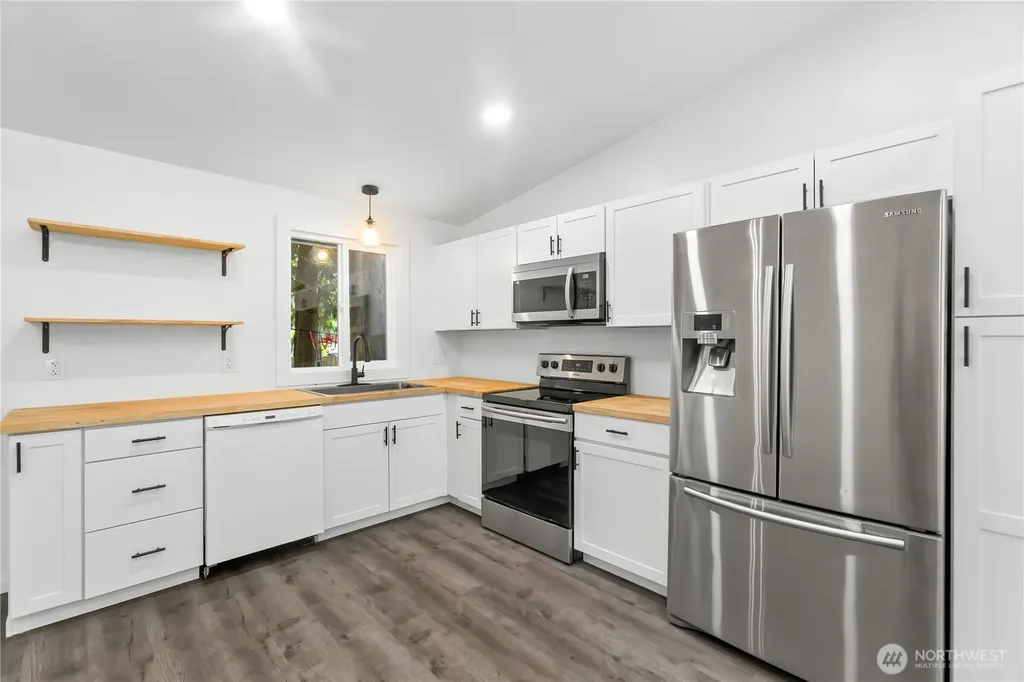 7008 Parkdale Drive NW Bremerton WA 98311
