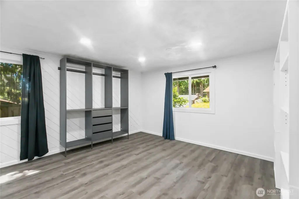 7008 Parkdale Drive NW Bremerton WA 98311