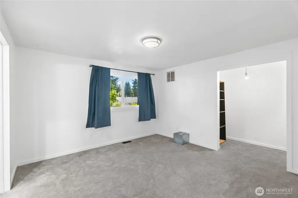7008 Parkdale Drive NW Bremerton WA 98311