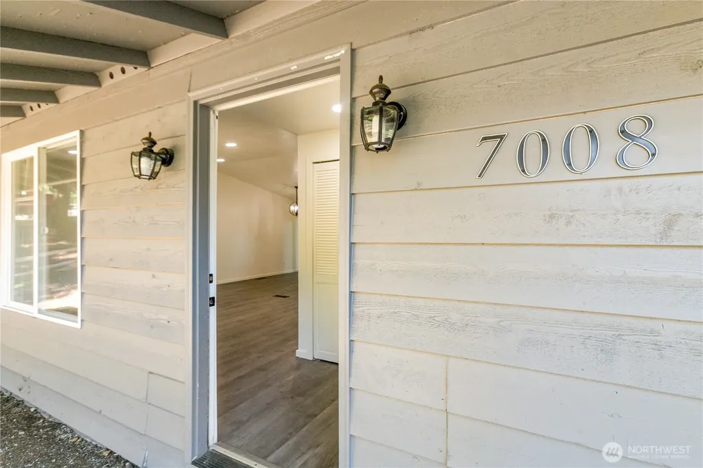 7008 Parkdale Drive NW Bremerton WA 98311