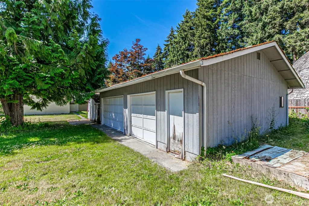 2524 70th Avenue SW Tumwater WA 98512