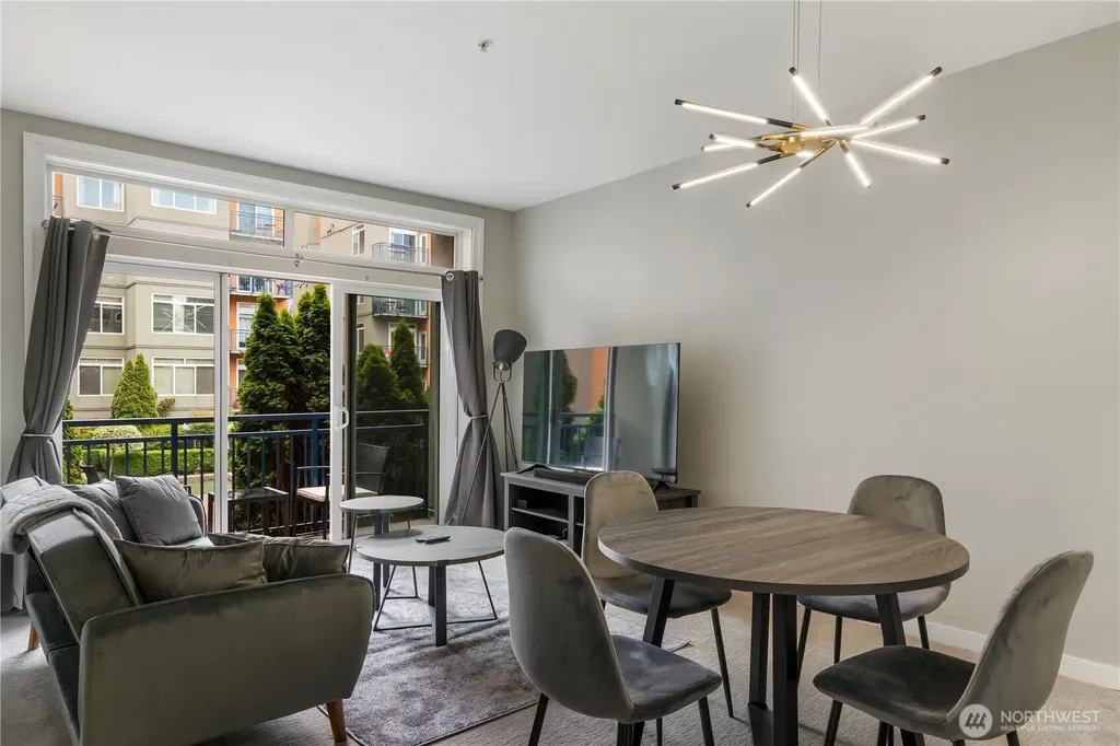 2415 2nd Avenue Seattle WA 98121