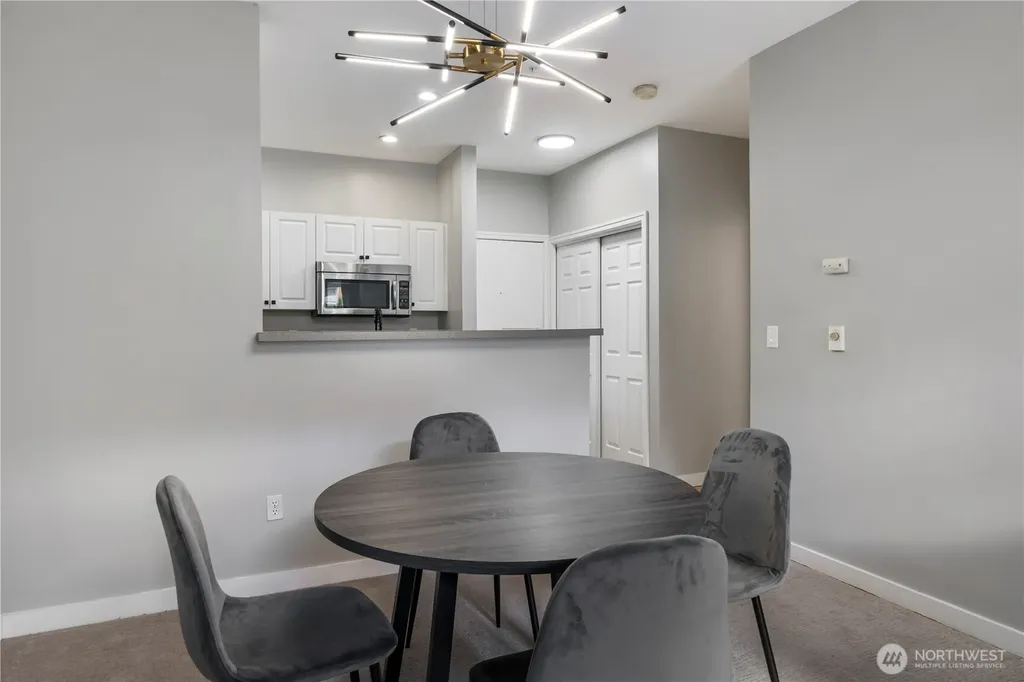 2415 2nd Avenue Seattle WA 98121