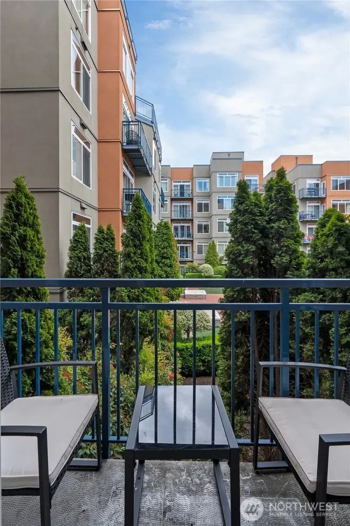 2415 2nd Avenue Seattle WA 98121