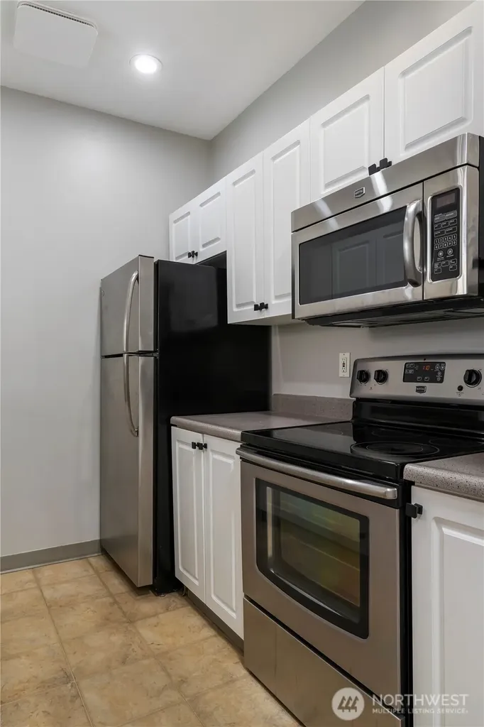 2415 2nd Avenue Seattle WA 98121
