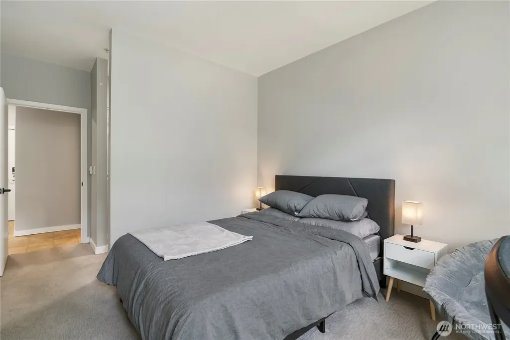 2415 2nd Avenue Seattle WA 98121