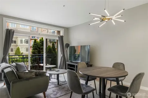 2415 2nd Avenue Seattle WA 98121