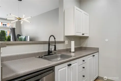 2415 2nd Avenue Seattle WA 98121