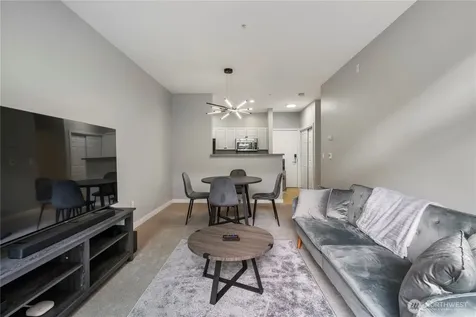 2415 2nd Avenue Seattle WA 98121