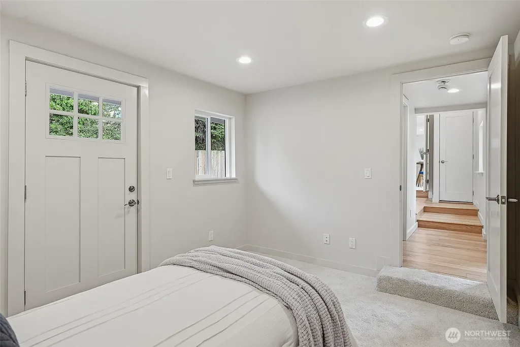 3122 Oas Drive W University Place WA 98466