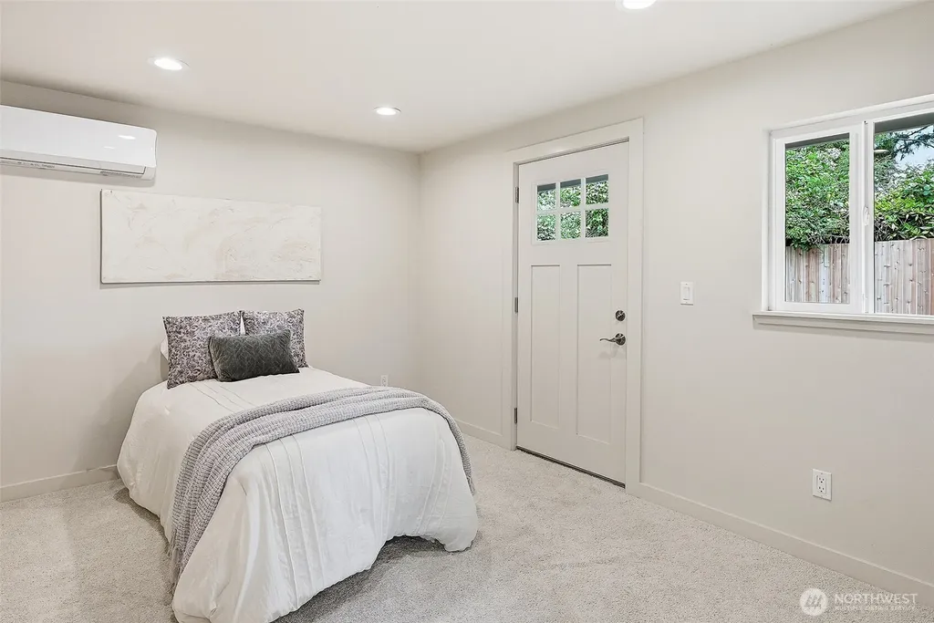 3122 Oas Drive W University Place WA 98466