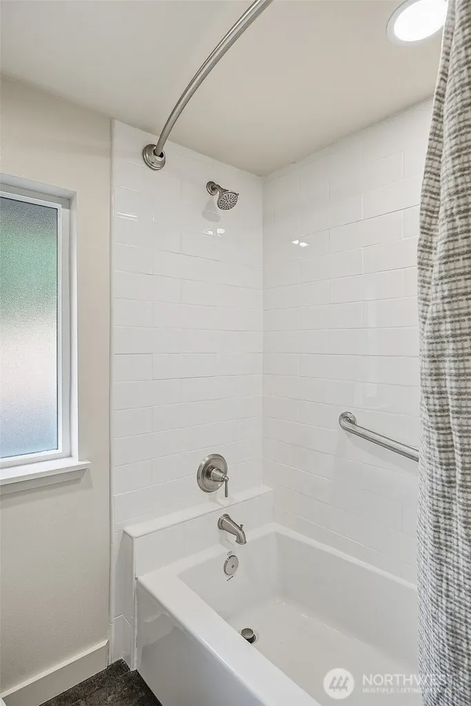 3122 Oas Drive W University Place WA 98466