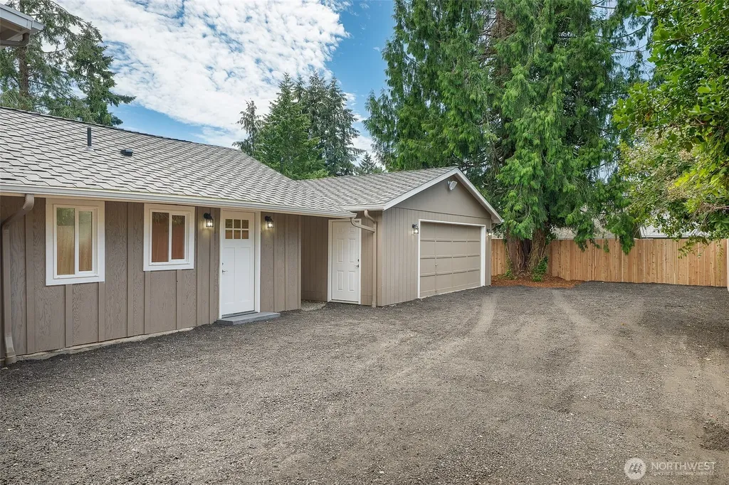 3122 Oas Drive W University Place WA 98466