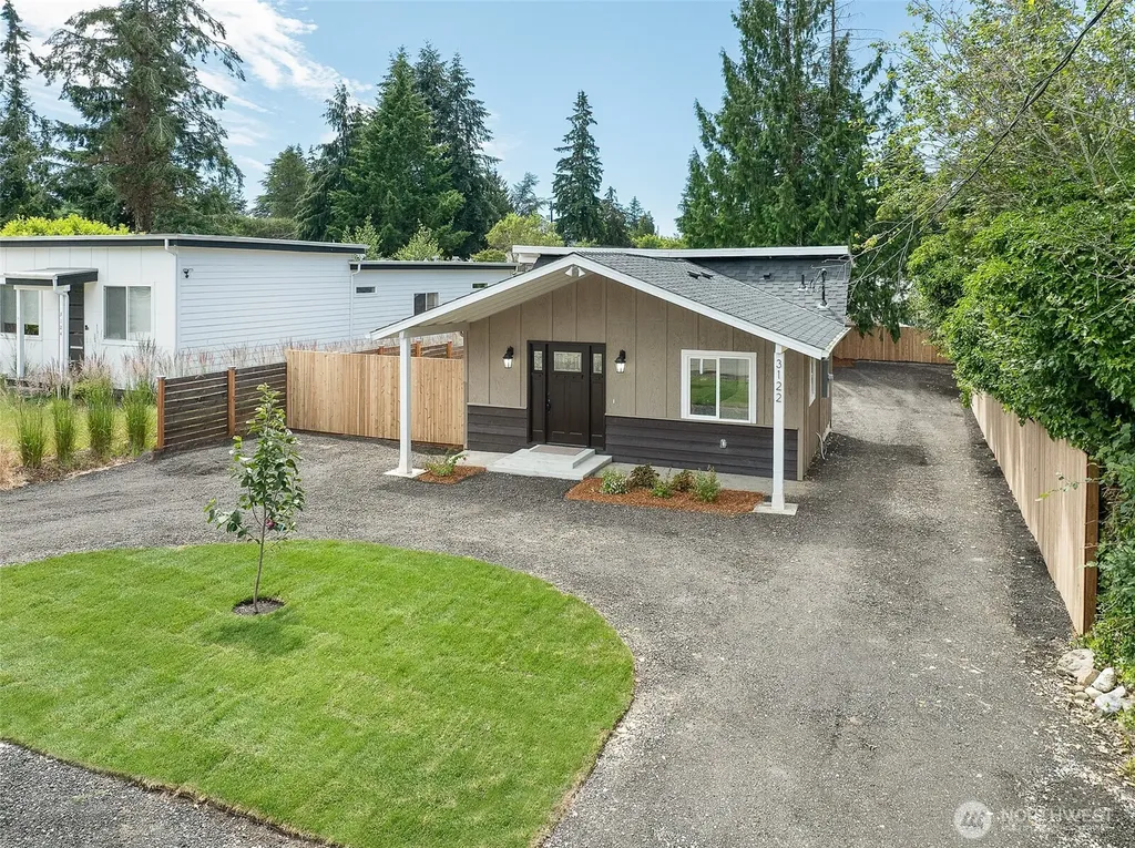 3122 Oas Drive W University Place WA 98466