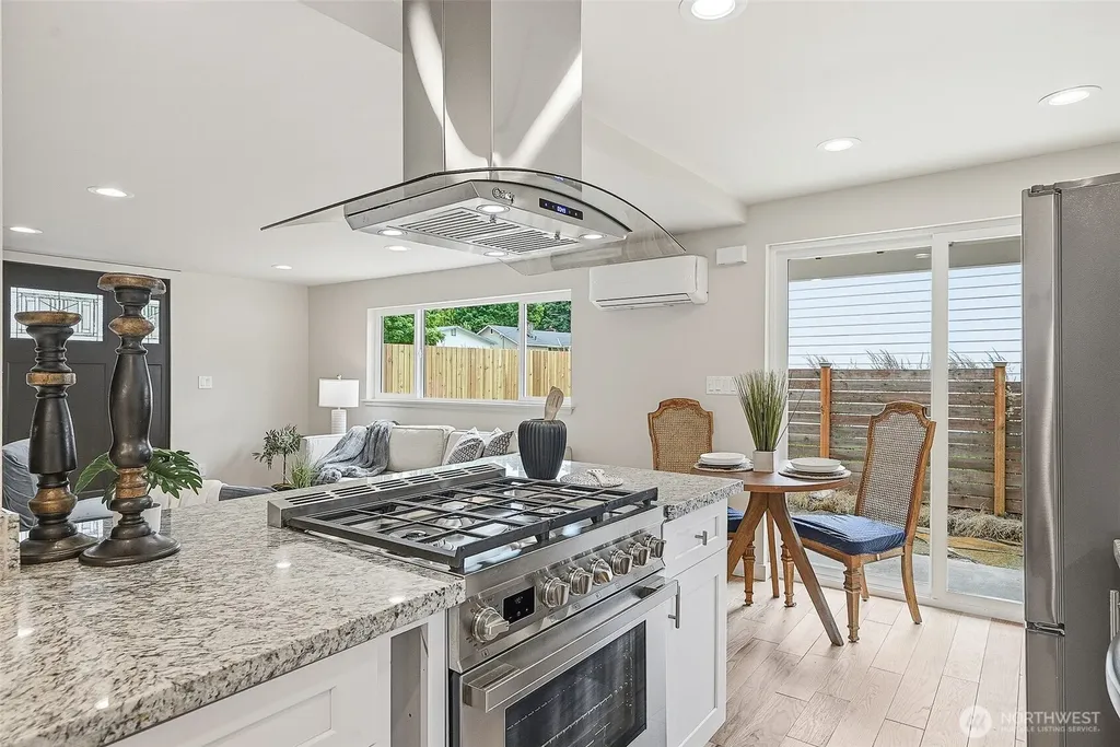 3122 Oas Drive W University Place WA 98466