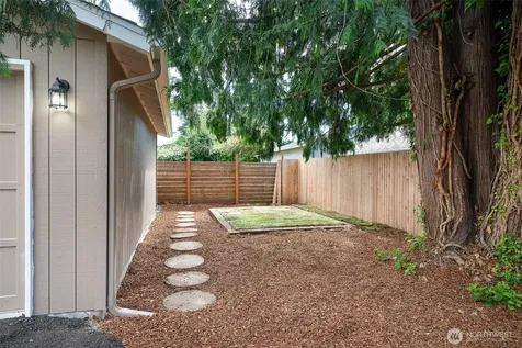 3122 Oas Drive W University Place WA 98466