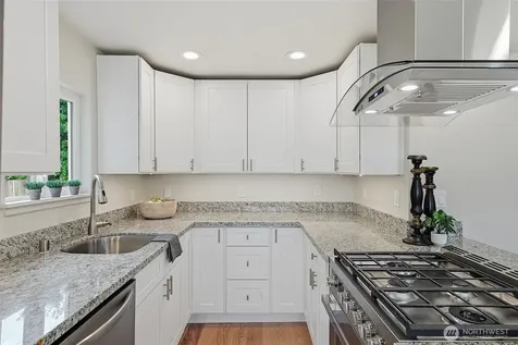 3122 Oas Drive W University Place WA 98466