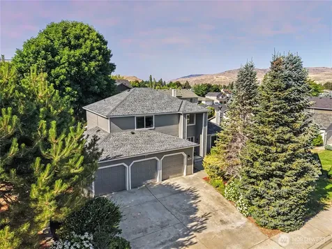 1922 Leavenworth Place Wenatchee WA 98801