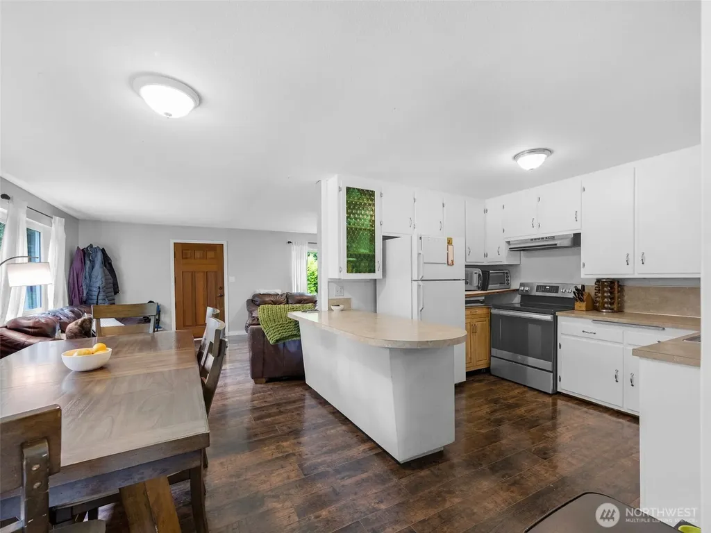 15711 Birch Street Long Beach WA 98631