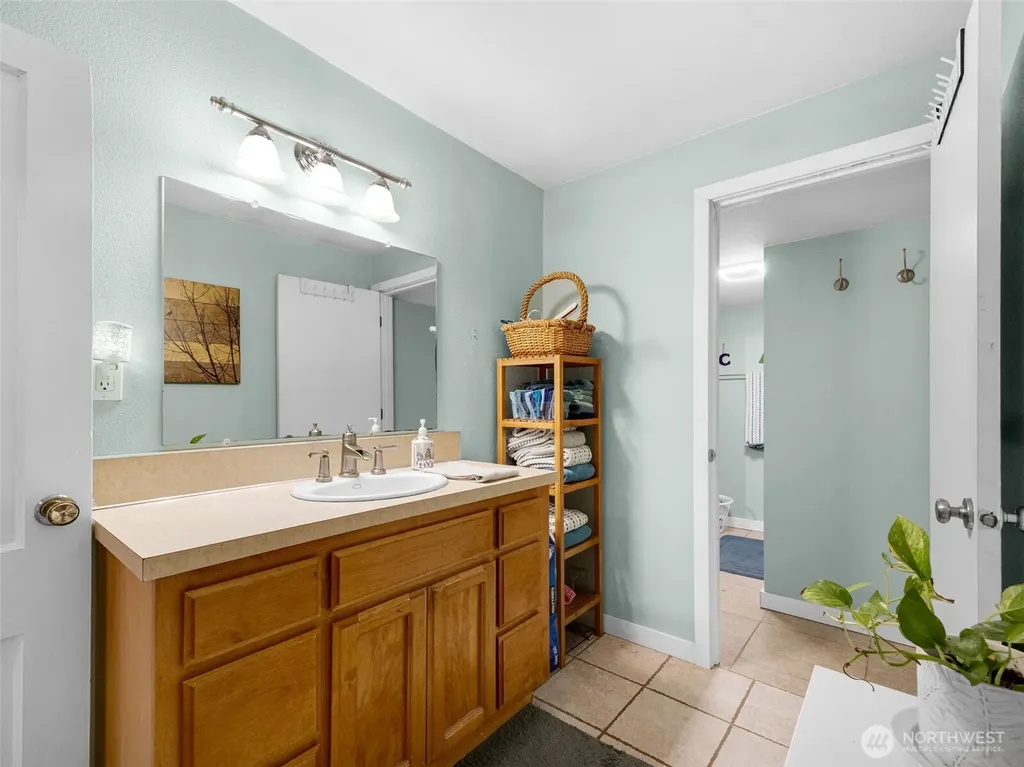 15711 Birch Street Long Beach WA 98631