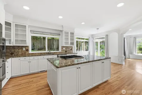 5107 188th Place NE Sammamish WA 98074