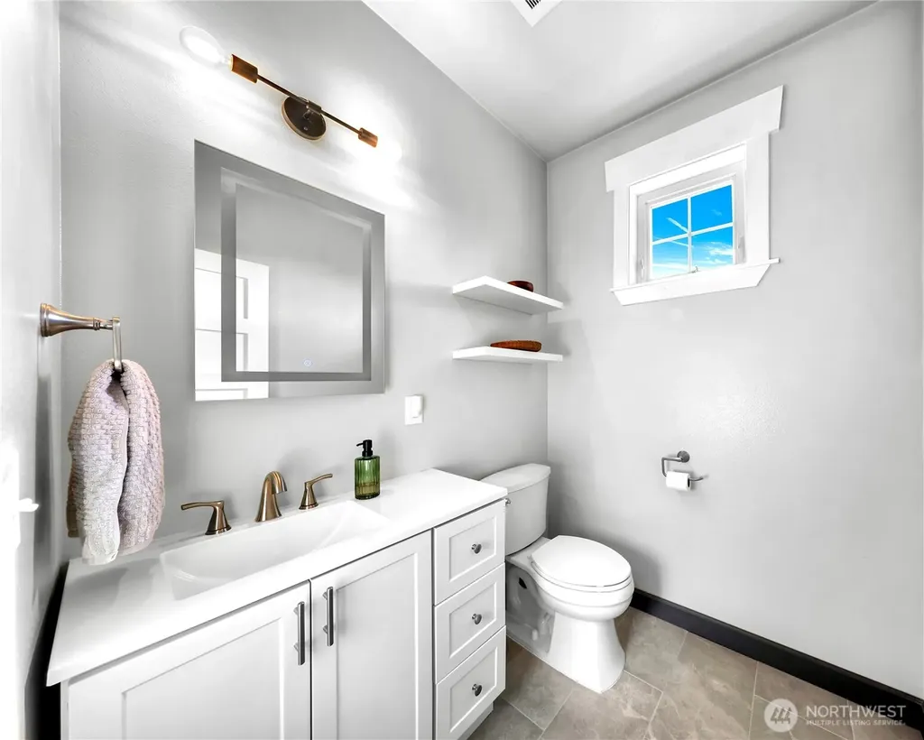 1319 S 13th Street Mount Vernon WA 98274
