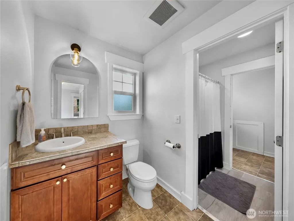 1319 S 13th Street Mount Vernon WA 98274