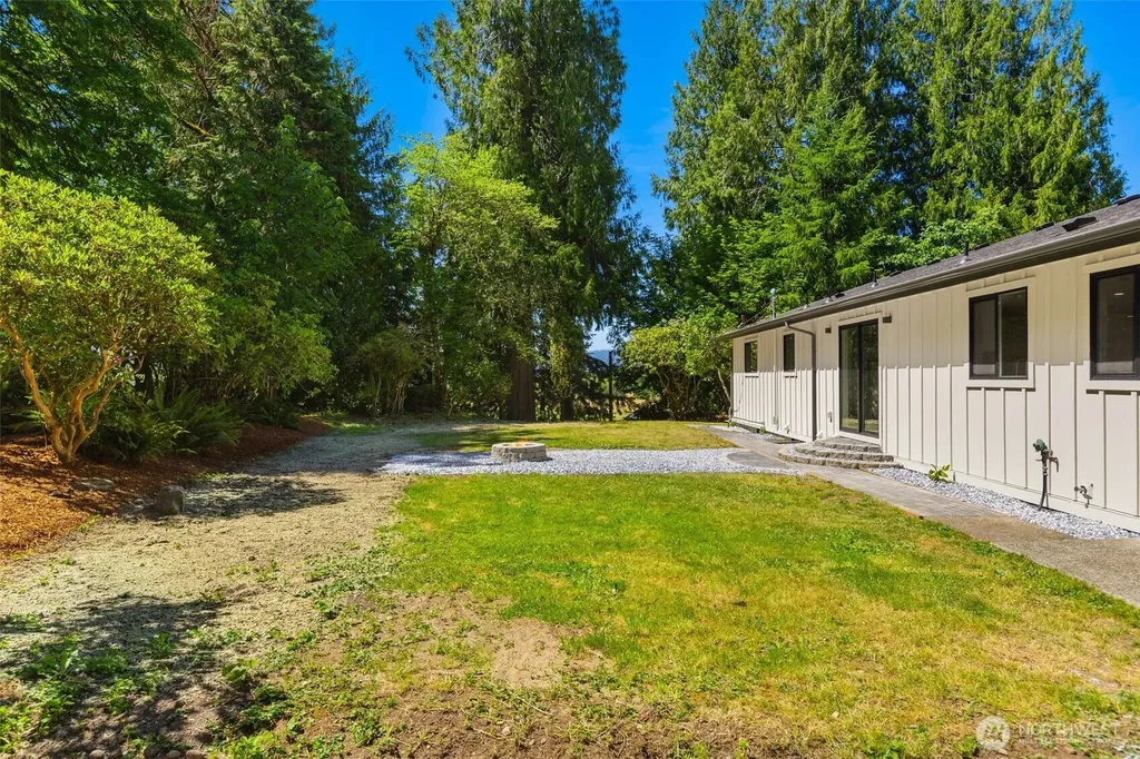 11946 Case Road SW Olympia WA 98512