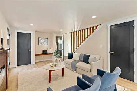 14338 Ashworth Avenue N Seattle WA 98133