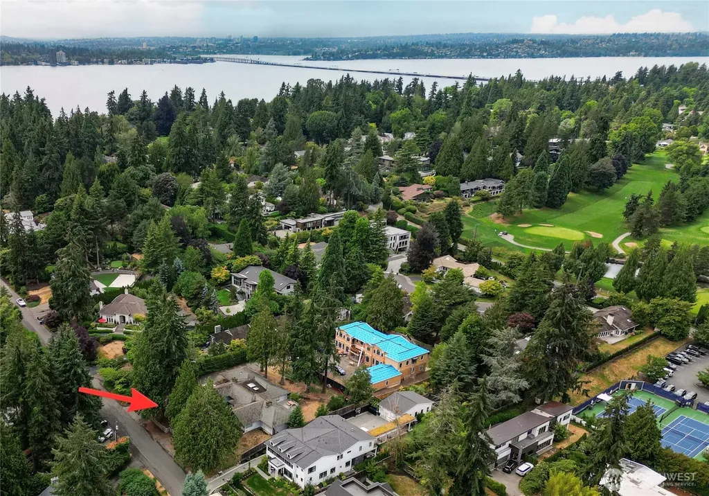 7836 NE 14th Street Medina WA 98039