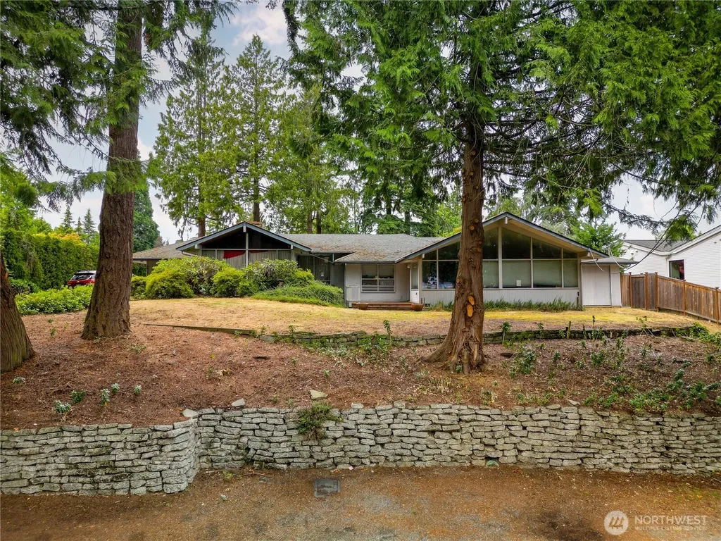 7836 NE 14th Street Medina WA 98039