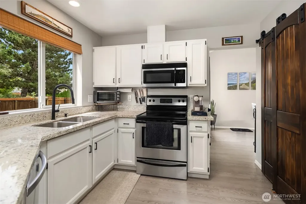 1412 90th Drive NE Lake Stevens WA 98258