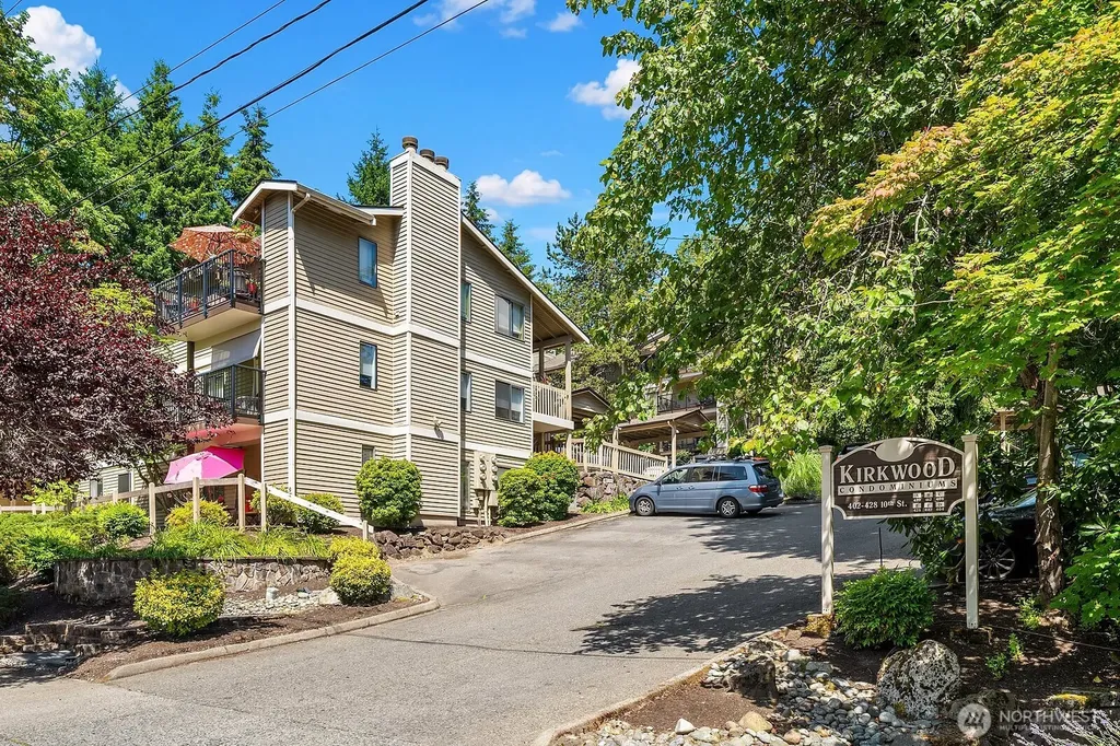 406 10th Street Kirkland WA 98033