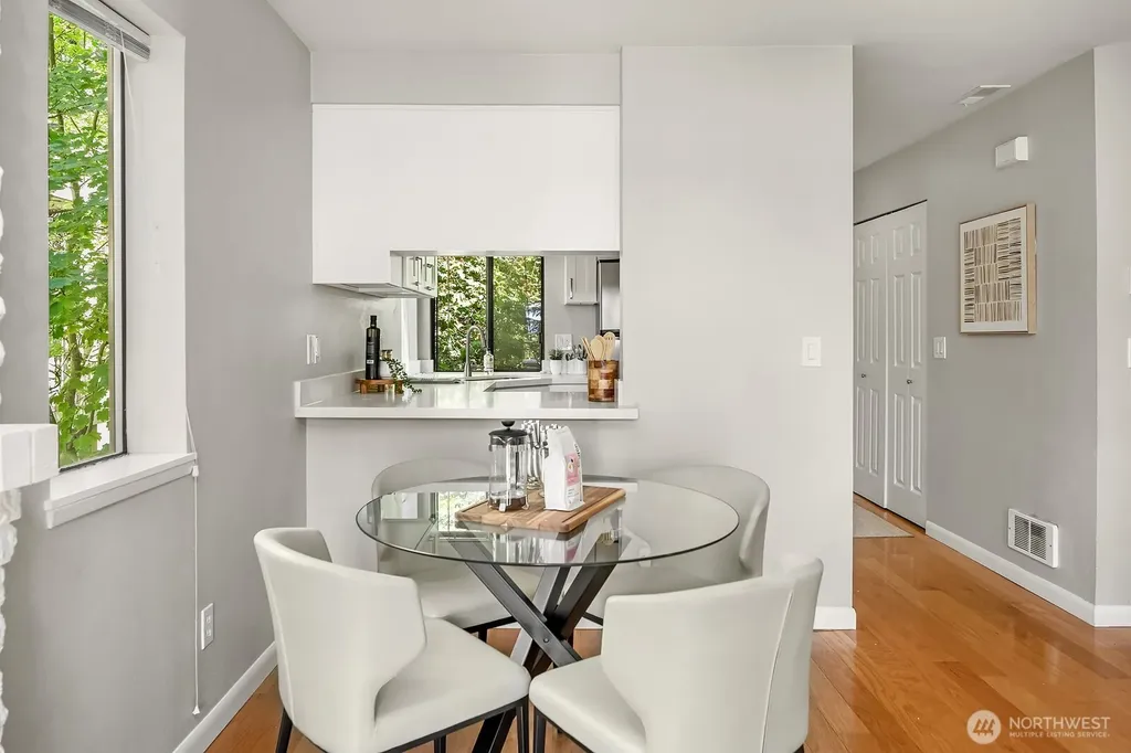 406 10th Street Kirkland WA 98033