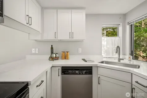 406 10th Street Kirkland WA 98033