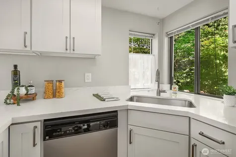 406 10th Street Kirkland WA 98033