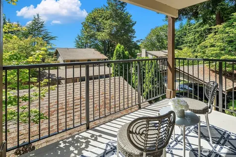406 10th Street Kirkland WA 98033