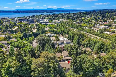 406 10th Street Kirkland WA 98033