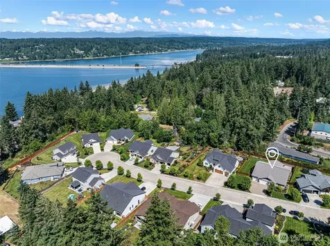 6105 132nd Street Ct NW Gig Harbor WA 98332