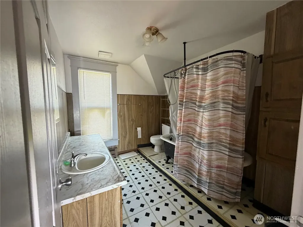 803 Monroe Street Hoquiam WA 98550