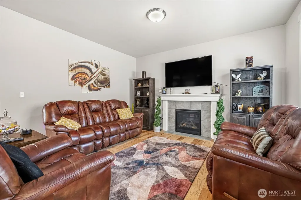 1420 E Gateway Heights Loop Sedro Woolley WA 98284