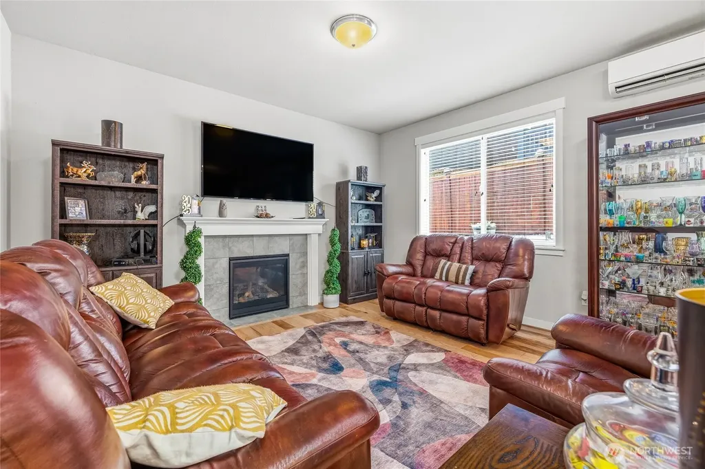 1420 E Gateway Heights Loop Sedro Woolley WA 98284