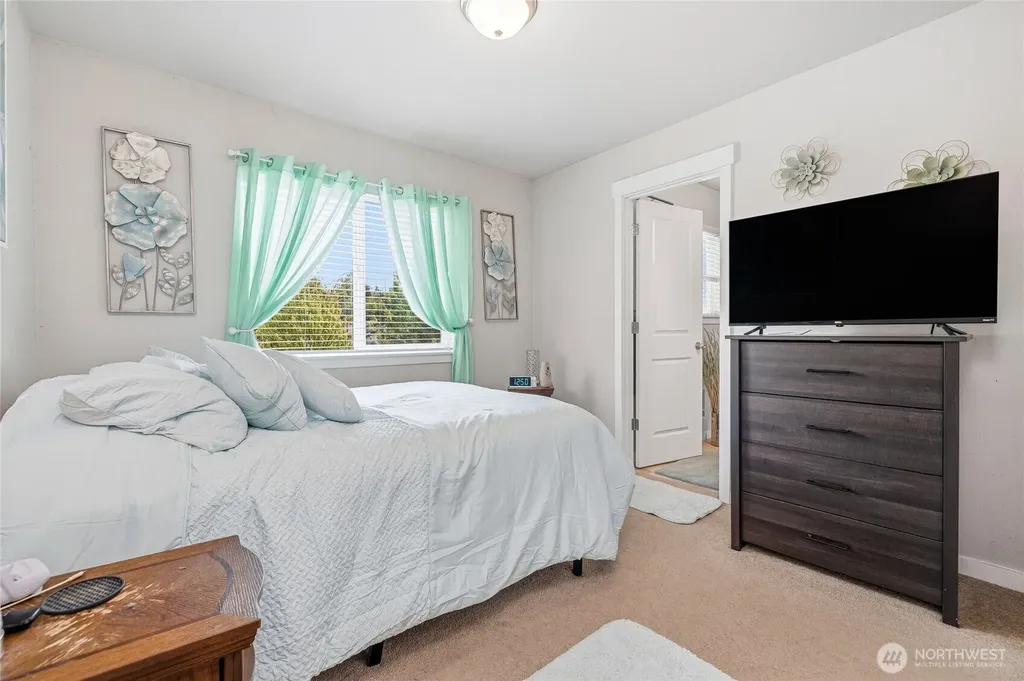 1420 E Gateway Heights Loop Sedro Woolley WA 98284