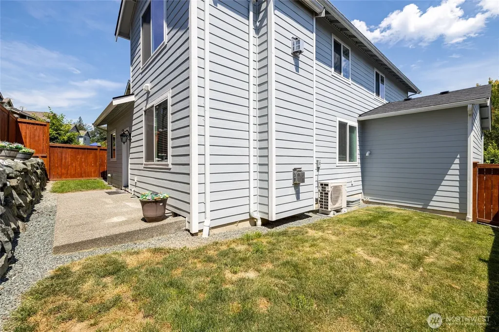 1420 E Gateway Heights Loop Sedro Woolley WA 98284