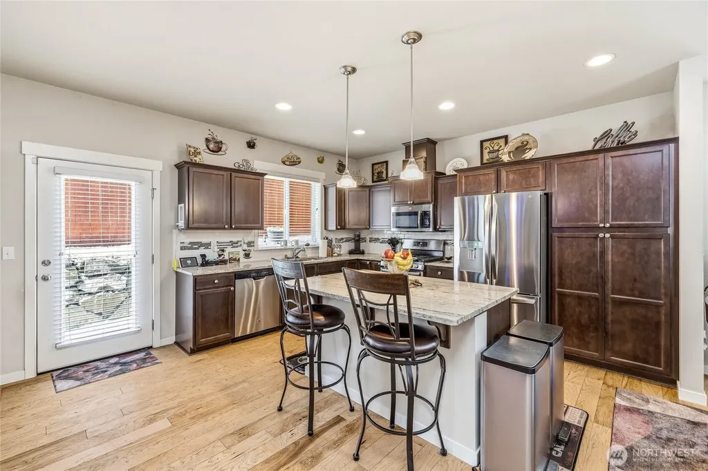 1420 E Gateway Heights Loop Sedro Woolley WA 98284