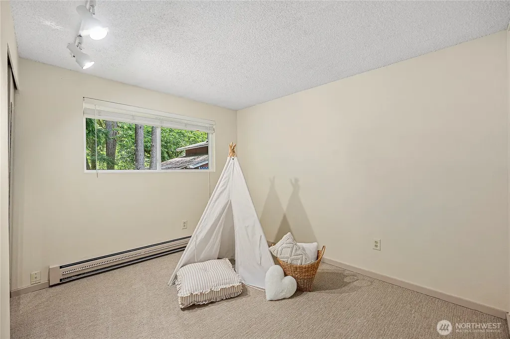 24825 SE 248th Street Maple Valley WA 98038