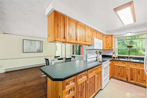 24825 SE 248th Street Maple Valley WA 98038